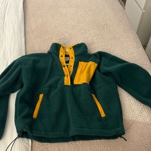 Green and gold fleece
